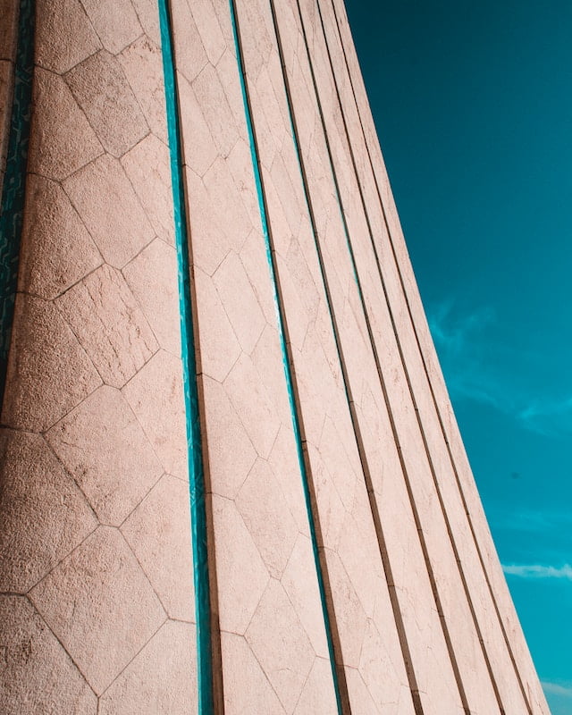 Commercial Building Contractor